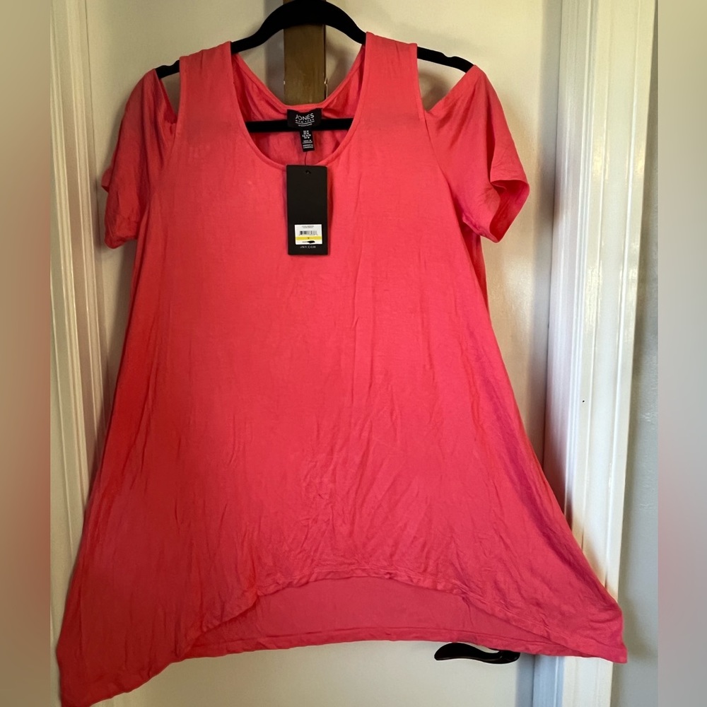 Jones New York Women’s Open/Cold Shoulder Coral Blouse/Top Size Medium NWT